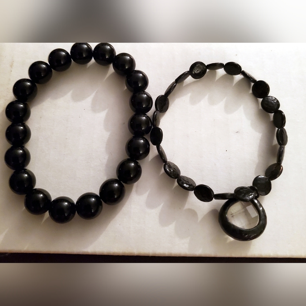 2 black beaded stretchy bracelets